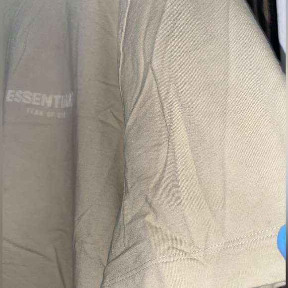 ✨Men’s - Fear Of God ‘Essentials’ T-Shirt (SS22)✨ - Picture 10 of 16